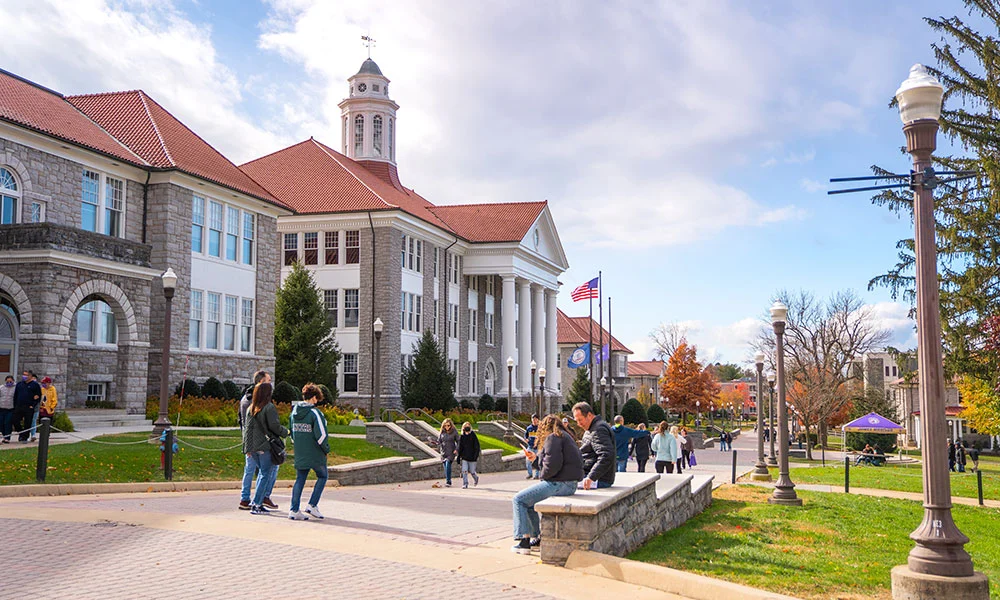 Học Bổng Mỹ - James Madison University
