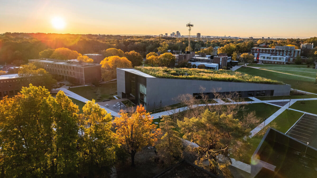 Học Bổng Mỹ - University of Hartford